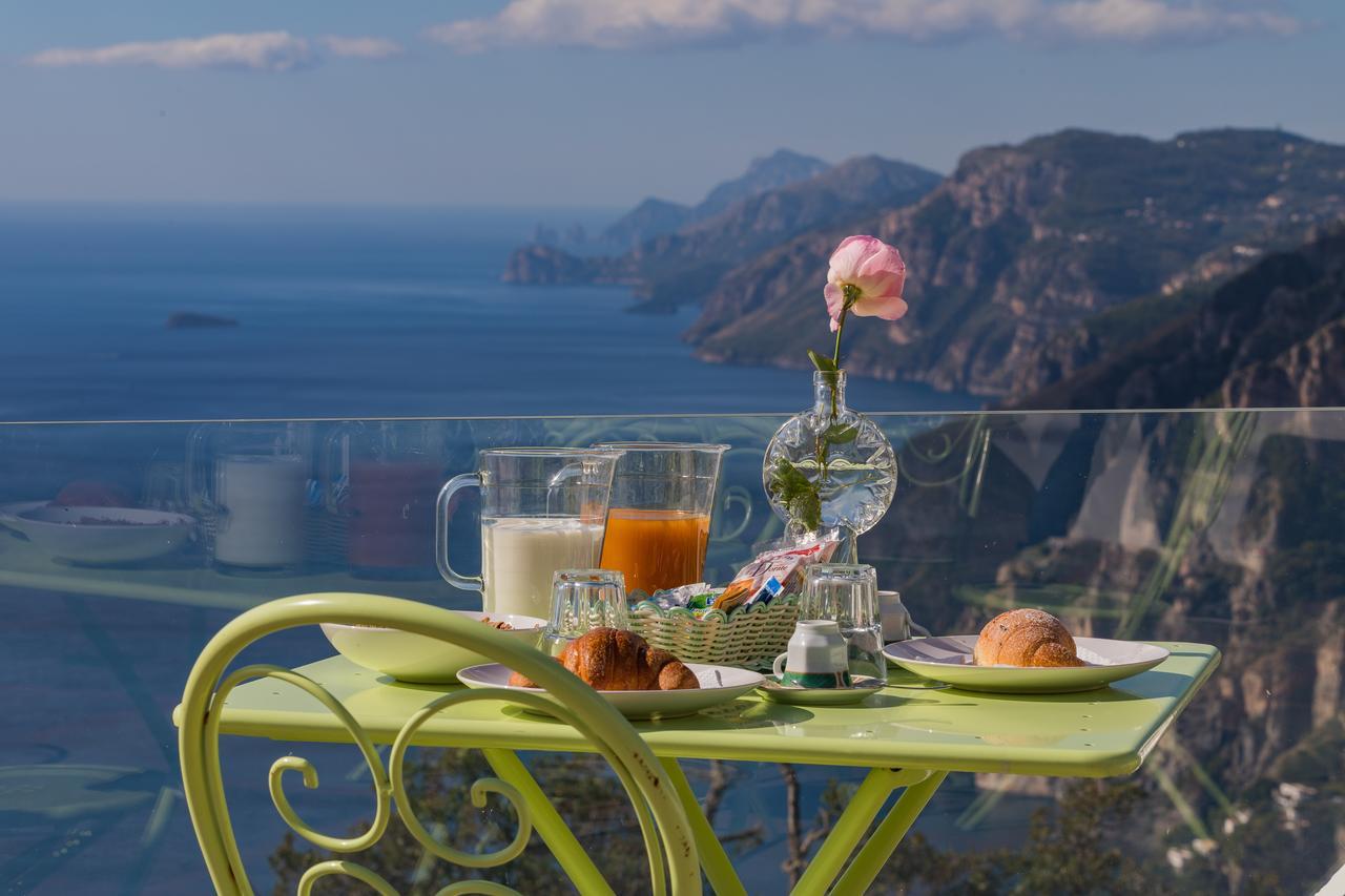 Bacio Del Sole B&B Positano Rum bild