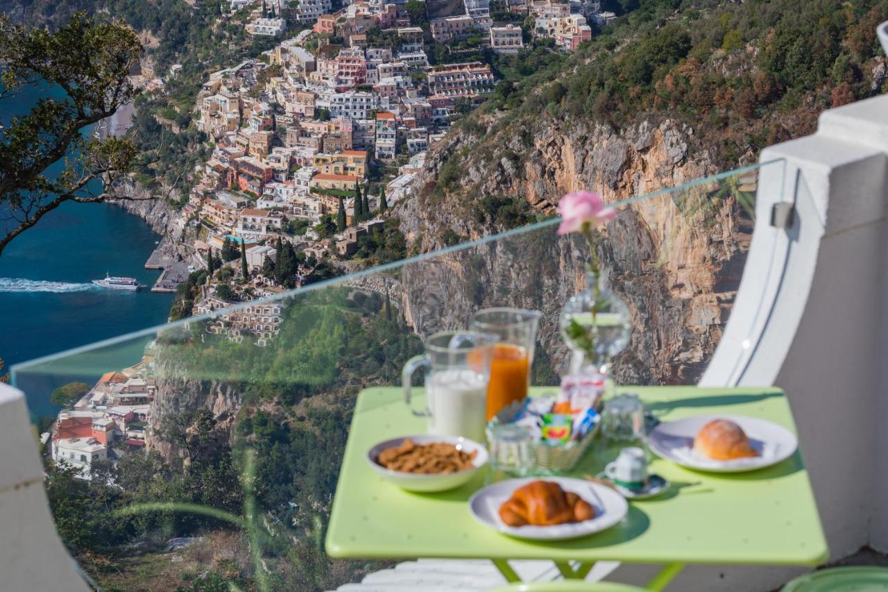 Bacio Del Sole B&B Positano Exteriör bild